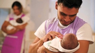 Bebés con alta médica pueden pasar hasta cuatro meses internados mientras esperan resoluciones judiciales