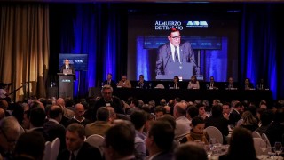 Gabriel Oddone, Ministerio de Economía y Finanzas, MEF, déficit fiscal, deuda pública, cuentas públicas, contabilidad creativa, economía uruguaya, Uruguay, Fondo Monetario Internacional, FMI, OCDE, finanzas públicas, ADM, Asociación de Dirigentes de Marketing, política económica, sostenibilidad fiscal, riesgo soberano, competitividad, perímetro fiscal