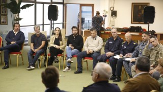Bomberos calificó a Souza como “un activo de suma importancia” mientras continúa el malestar en la IDM