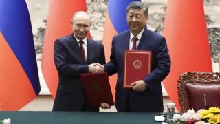 Xi Jinping y Vladimir Putin firman una declaración para fortalecer su cooperación estratégica