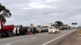 Camiones en Ruta 9 y 39: transportistas se movilizan contra la Guía de Carga