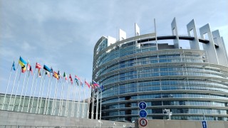 UE: Parlamento aprueba planes para centros de deportación