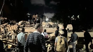 Qué se sabe de los dos fuertes terremotos que sacudieron la costa central de Venezuela causando muertes y daños en Caracas y sus alrededores