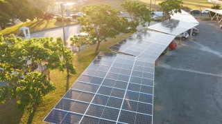 Estacionamiento de la Junta ya genera ahorro del 100% y completa la ecuación de plantas fotovoltaicas