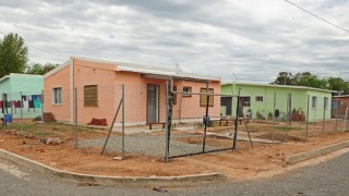 Construyeron su casa durante años, pero no pueden regularizarla: la Intendencia crea "Arquitecto de Oficio"