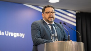 Uruguay, Estados Unidos, deportados, Alejandro Sánchez, Yamandú Orsi, Mario Lubetkin, Donald Trump, Consejo de Ministros, Cancillería, política exterior, migración, EEUU