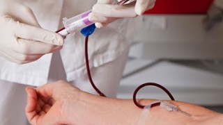 Casaretto planteó posibles intereses privados tras $611.000 de gasto del Hospital en hemoderivados