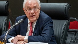 Blás: las respuestas de Lubetkin dejaron sin aclarar 15 días en Roma y el pago de tres pasajes