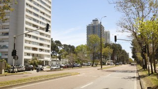 Desde este viernes funcionarán nuevos semáforos en Solanas y en avenida Roosevelt: dónde están y cómo operarán