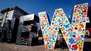 Kosovo celebra 15 años de su independencia sin normalizar su relación con Serbia